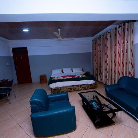 Pemicsa Hotel Accra Spintex Экстерьер фото