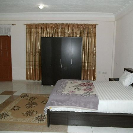 Pemicsa Hotel Accra Spintex Номер фото